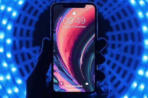 Edge Light feature enabled on macOS Tahoe 26.2 for enhanced video call lighting.